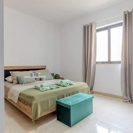 Apartment Balluta Mansions *