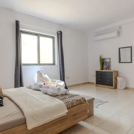 Balluta Mansions Apartment Sliema