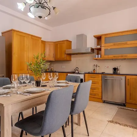 Apartment Balluta Mansions *